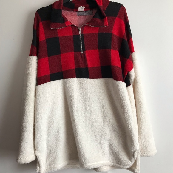 Comfy cozy plaid/fuzzy top - Picture 1 of 6